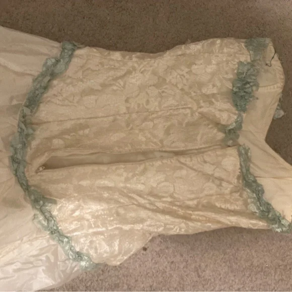 Vintage homemade corpse bride costume - Picture 2 of 7